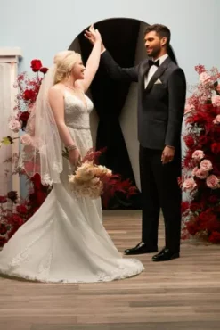 Lace Applique Tulle Wedding Dress -Floral Applique Dresses Shop CWG905 PDP Crop JUNE15 1920x2880