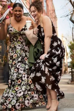 V-Neck Floral Print Maxi Dress -Floral Applique Dresses Shop D21NY22403 PDP Crop APR25 1920x2880