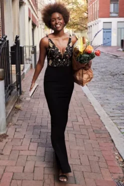 Embellished Crepe Plunge Mermaid Dress -Floral Applique Dresses Shop D28NY22557 2 PDP Crop JAN19 1920x2880