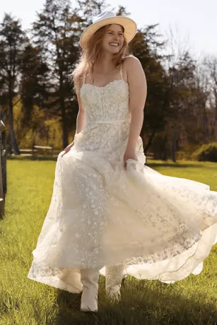 Embroidered Lace A-Line Wedding Dress 4 Embroidered Lace A-Line Wedding Dress - Image 4